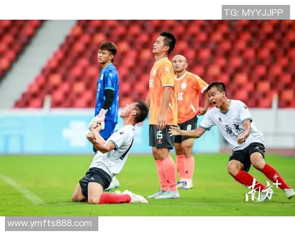 赛后分析：广州足球队与重庆足球队的战术配合与表现评估